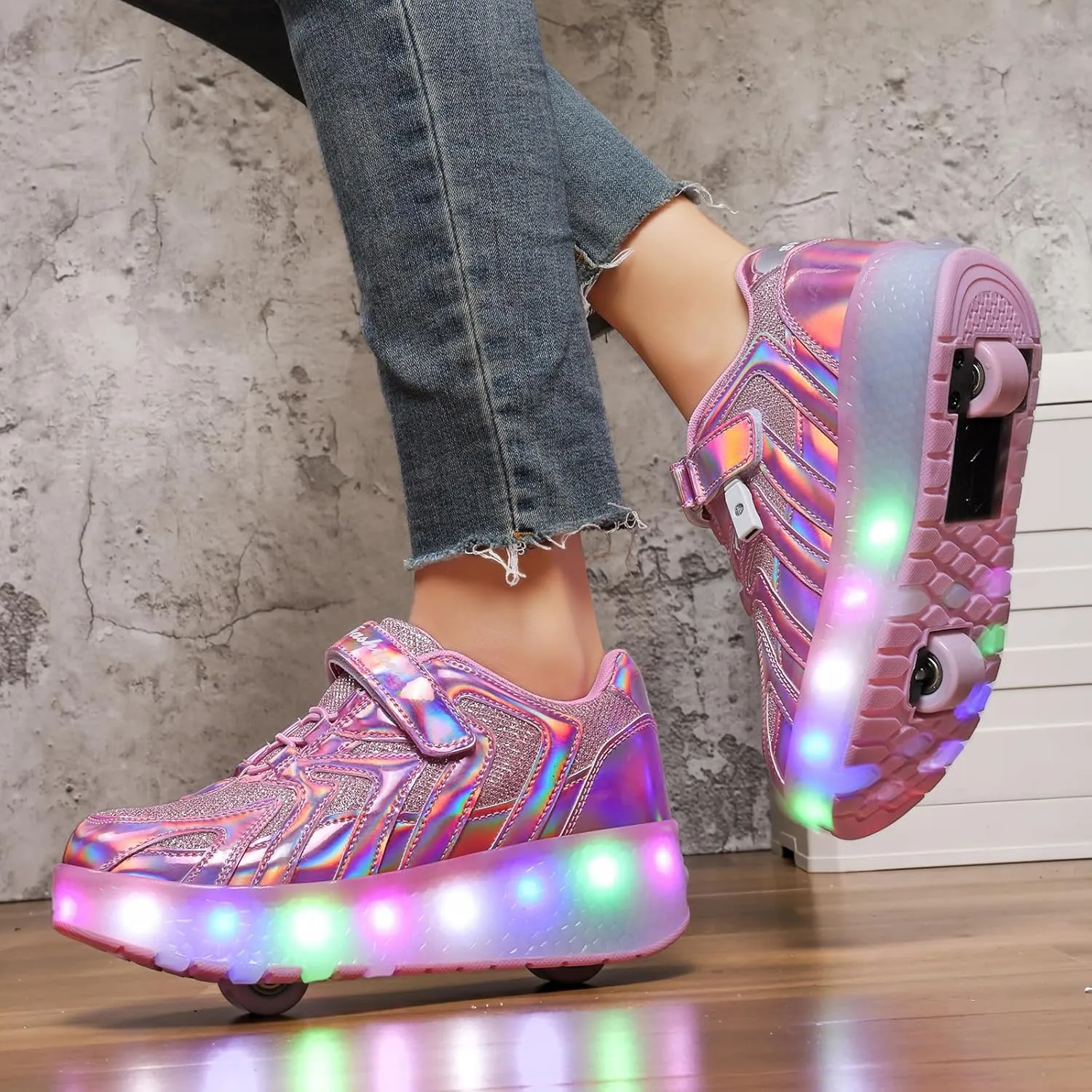Girls Roller Shoes LED Lights Up Sneakers with Wheels Removable Lightweight Roller Skates Boys Beginners Trainers Skate Comfortable Sports Footwear Athletic USB Charge Sneaker Kids Gifts