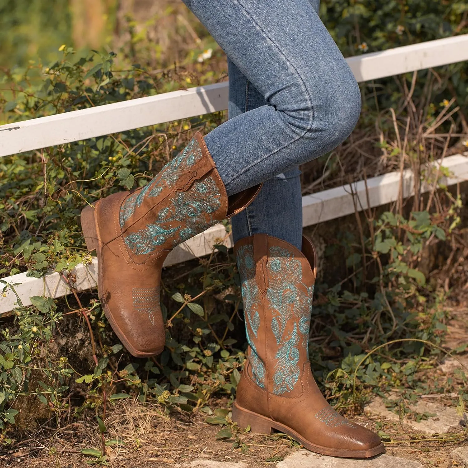 J's.o.l.e Ladies Floral Cowboy Boots for Women Square Toe Cowgirl Boots Fashion Western Boots