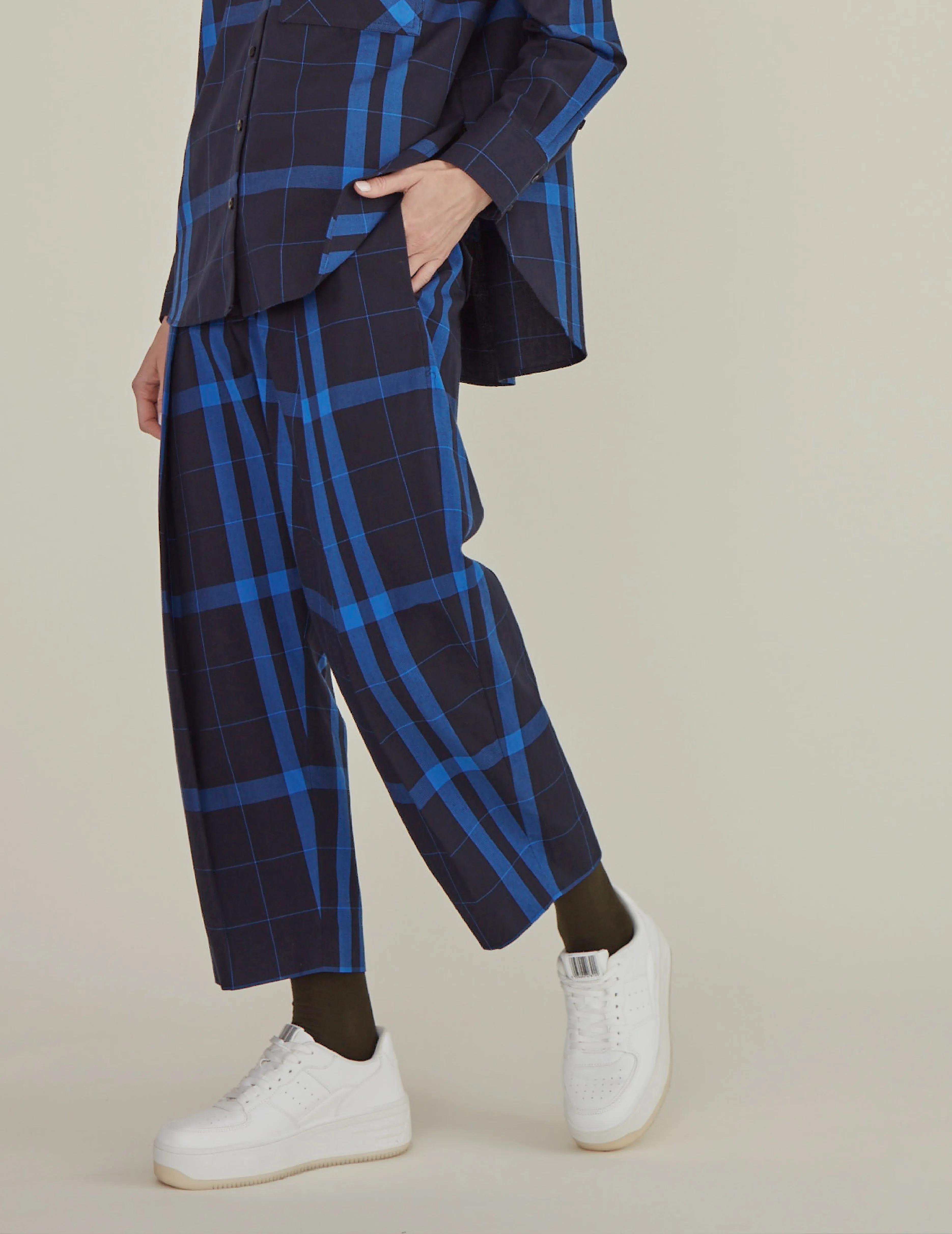 Note to Self / Embroidered Tartan Plaid Pants • Navy