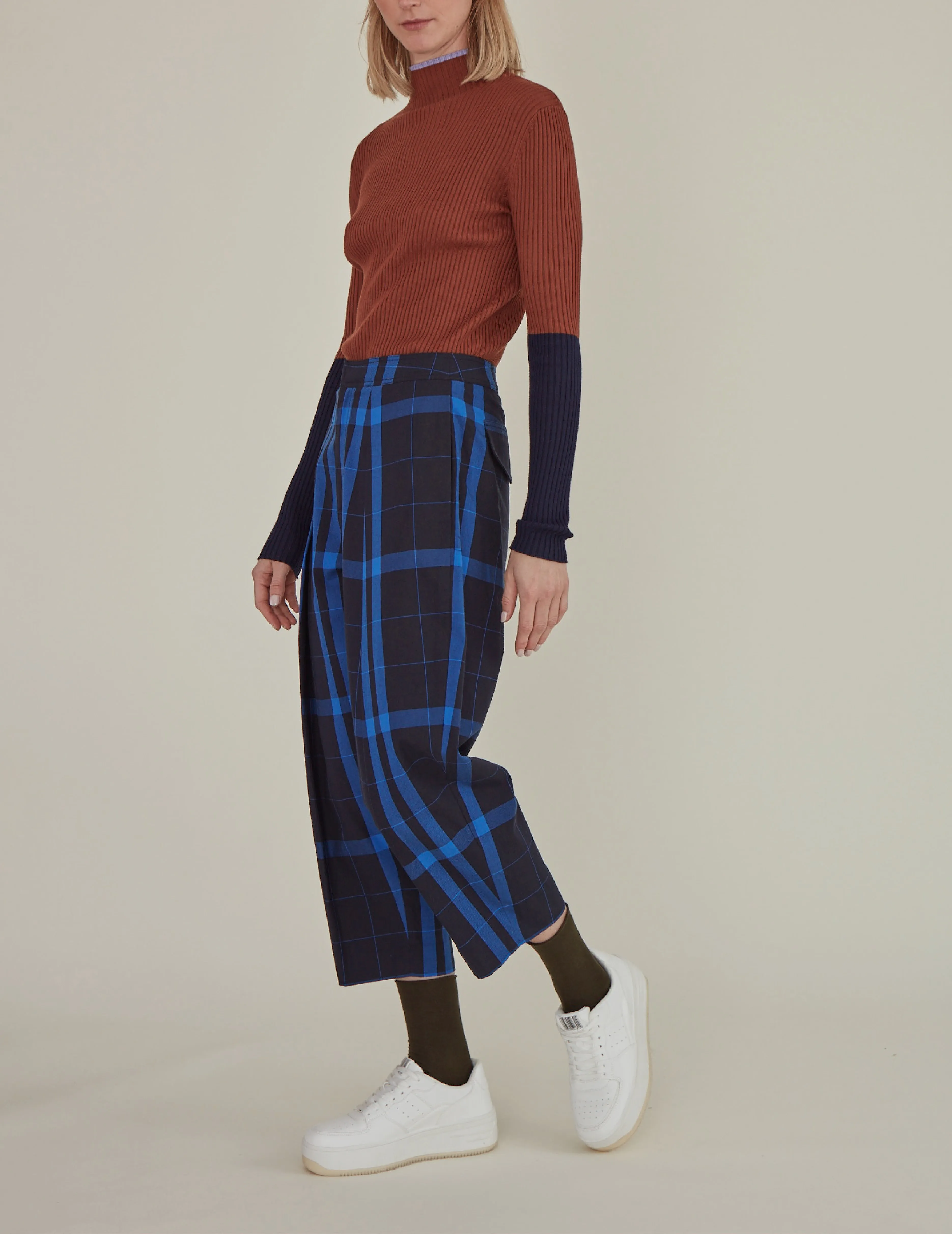 Note to Self / Embroidered Tartan Plaid Pants • Navy