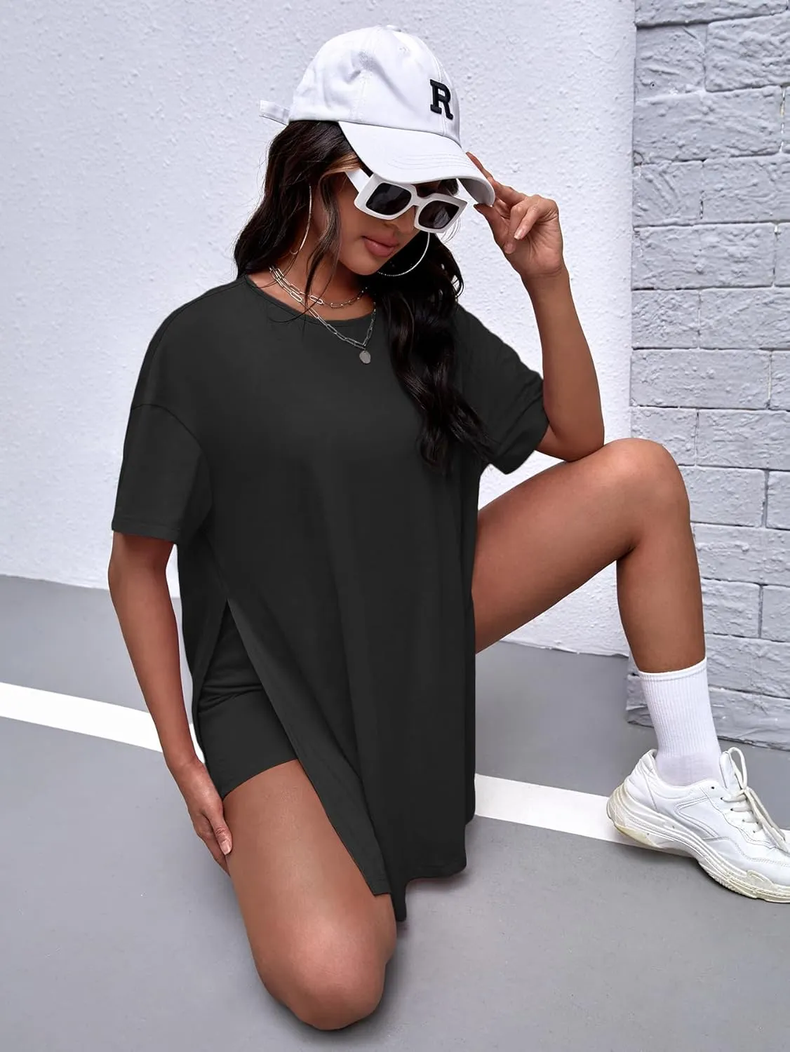 OYOANGLE Women's Maternity 2 Piece Outfits Short Sleeve Split Hem Tee Shirt and Shorts Set