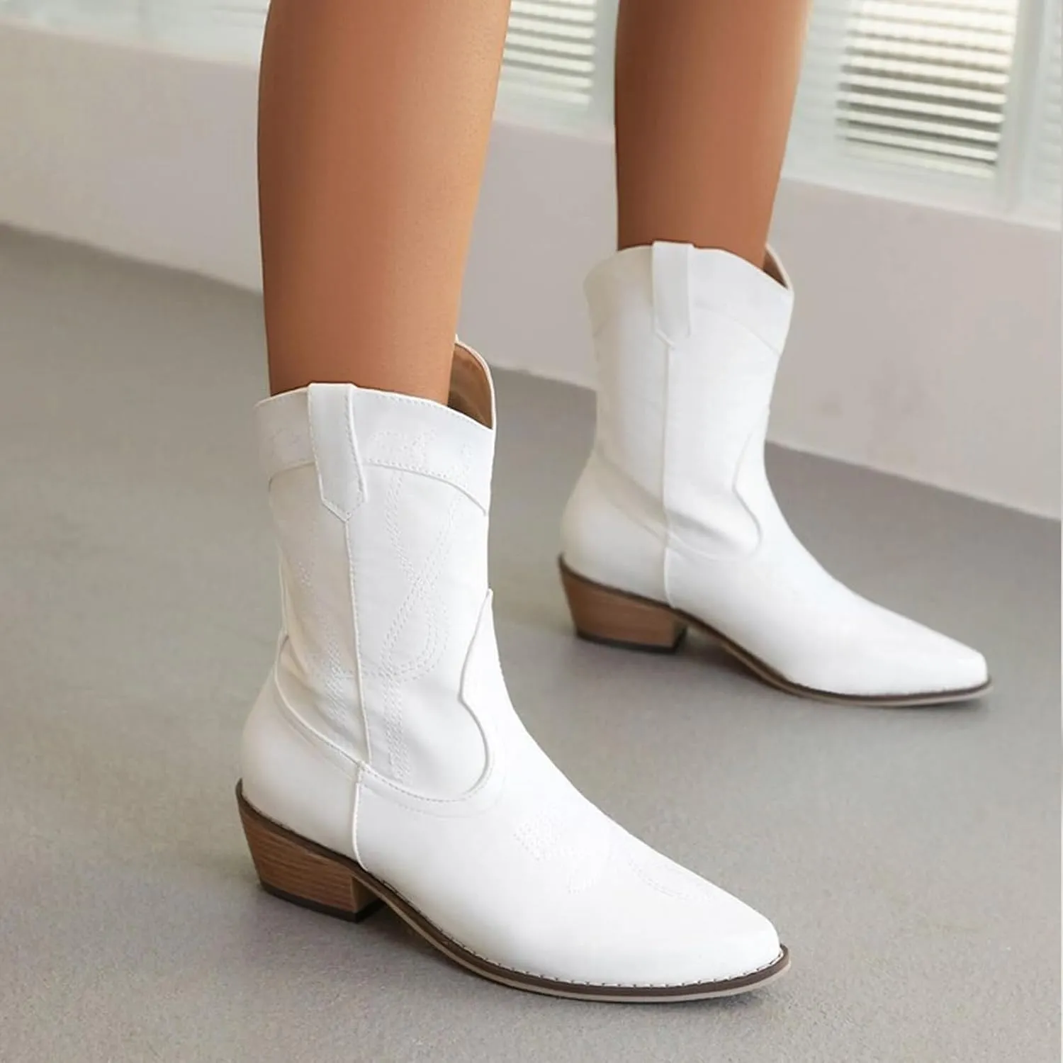 Women's Riley Western Booties, Classic Point Toe Embroidered Western Rodeo Cowboy Sheriff Boot with Zipper Ankle Boots Low Heel for Women