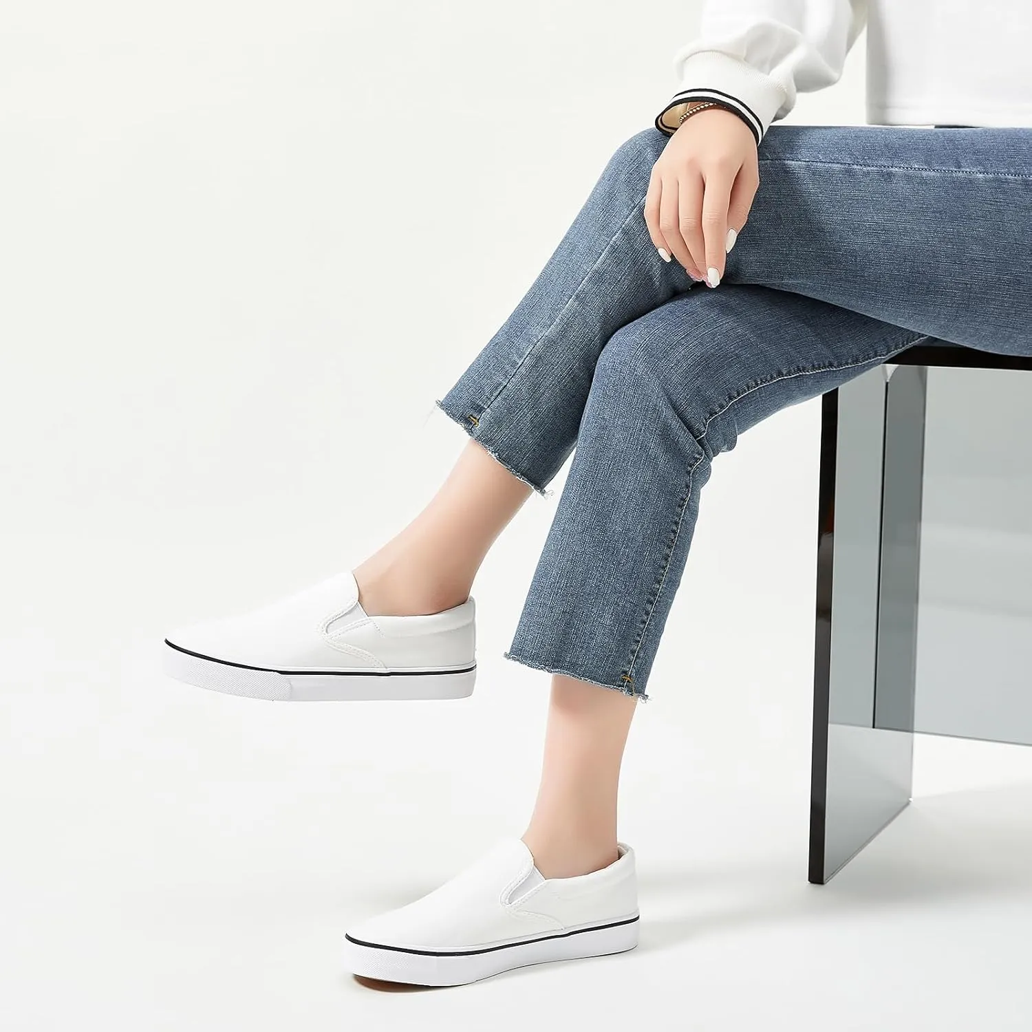 Women's Slip on Shoes Canvas Sneakers Loafers Non Slip Shoes Low Top Casual Shoes